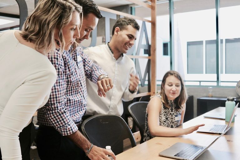Qu&rsquo;est-ce que HubSpot et pourquoi devriez-vous le choisir pour le CRM de votre entreprise ?