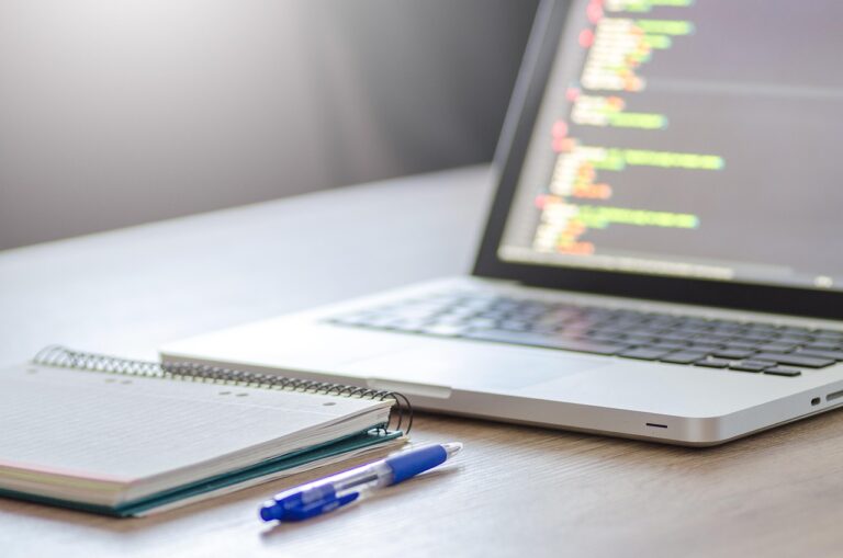 Comprendre l&rsquo;importance de l&rsquo;open source dans le développement logiciel