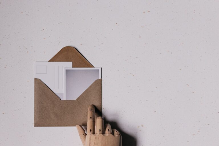 Comprendre le spam : enjeux et solutions pour une boîte mail propre