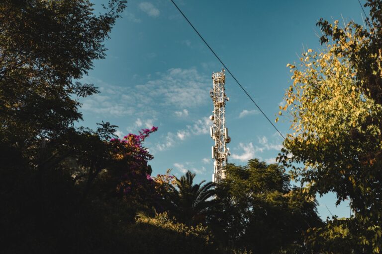 Comprendre la connexion sans fil : principes et avantages