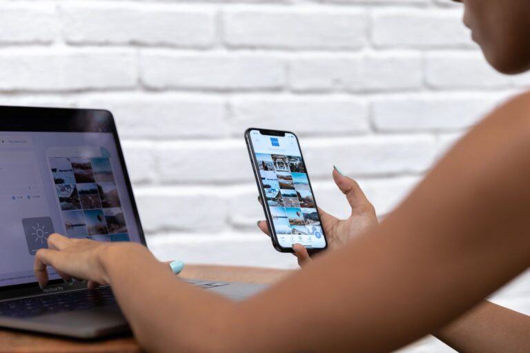 L&rsquo;impact des médias sociaux sur la communication moderne