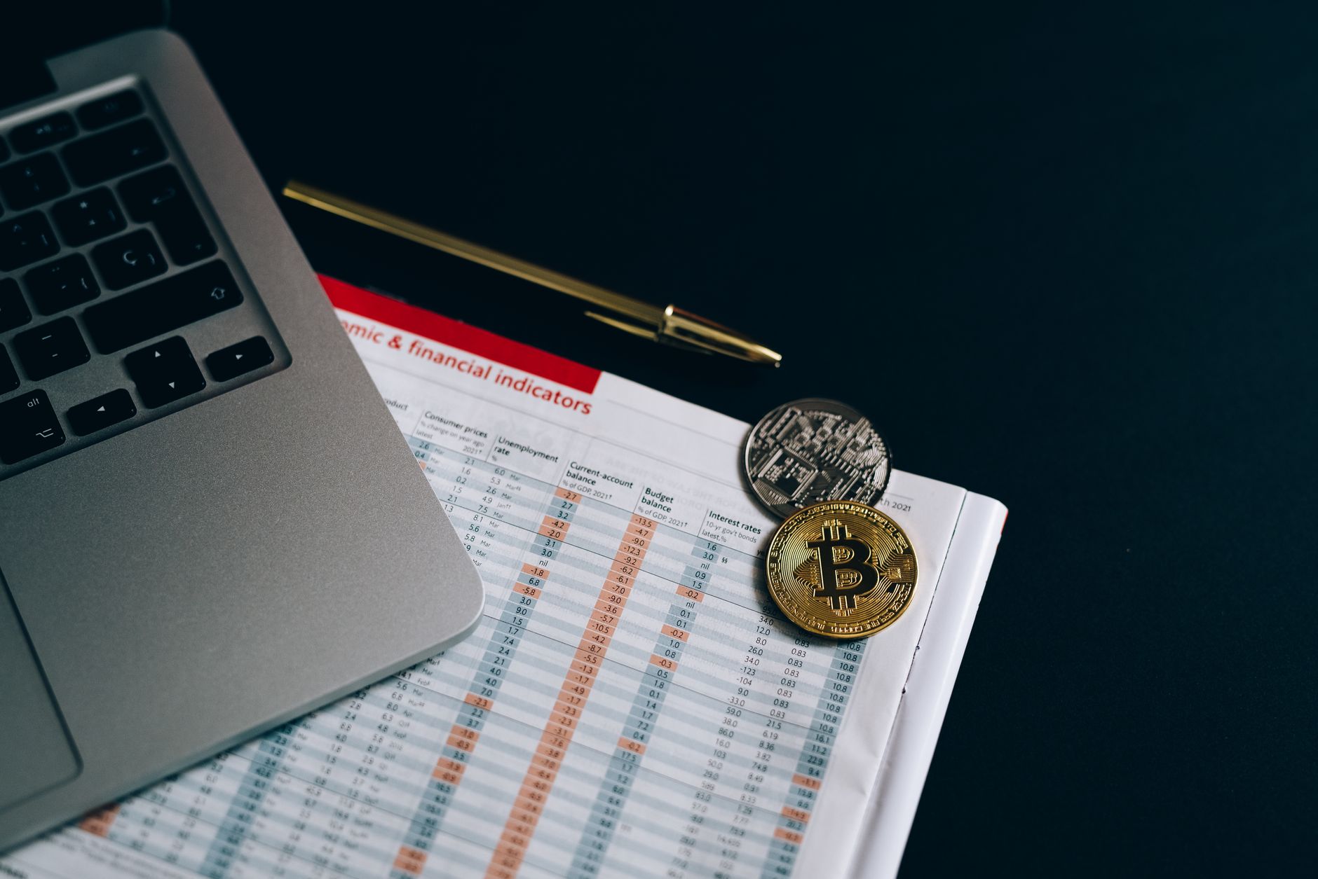 Comprendre les smart contracts : fonctionnement et applications