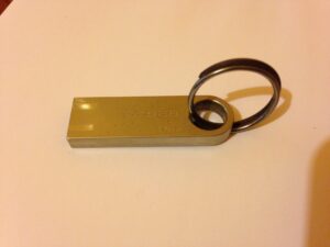 Clé USB chiffrée, puces douteuses et pièges à connaître